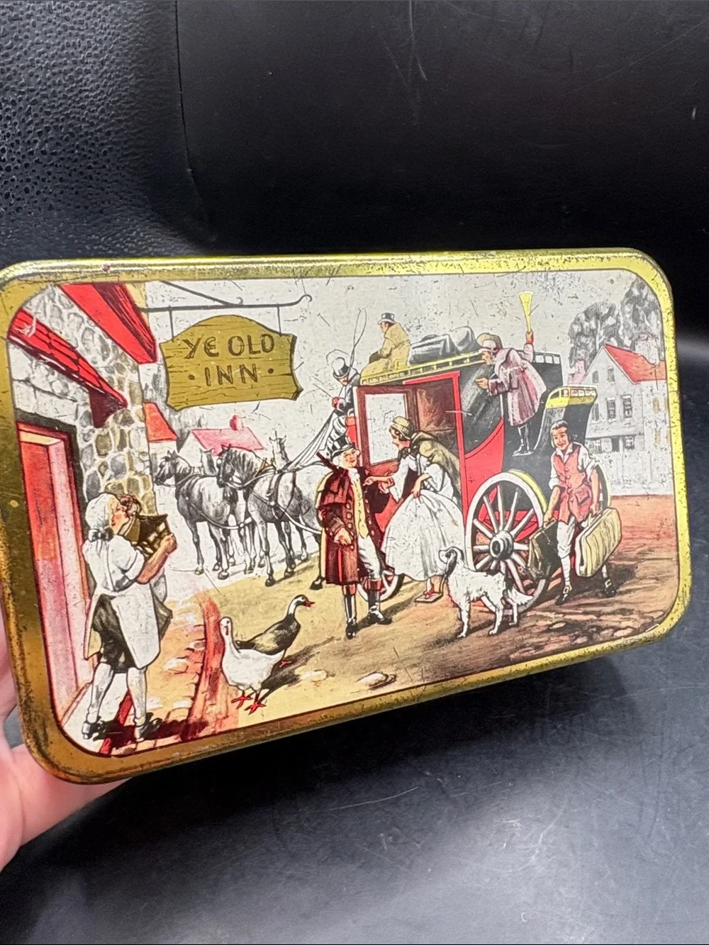 Vintage Ye Old Inn Tin Horse Carriage